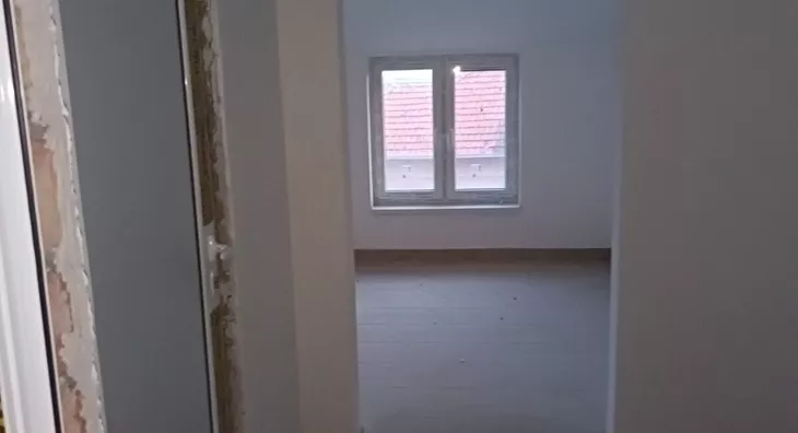 Poslovna zgrada | 4zida