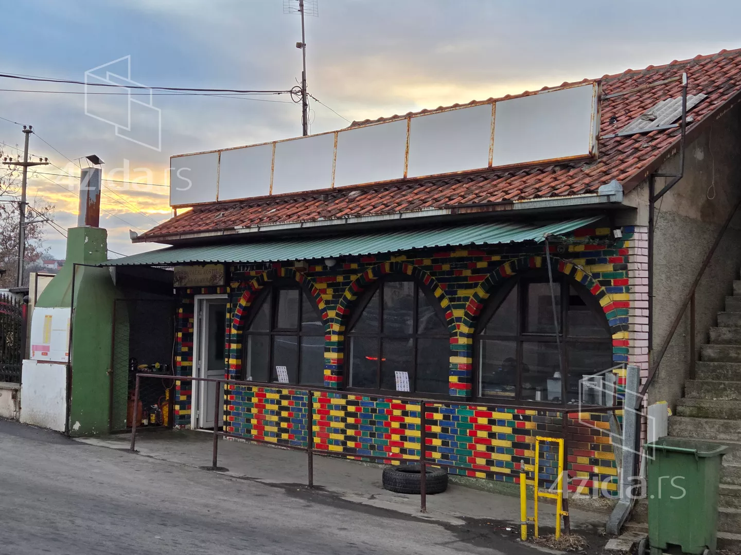 Lokal | 4zida