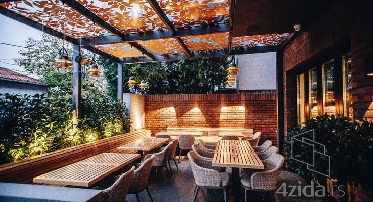 Ugostiteljski objekat | 4zida