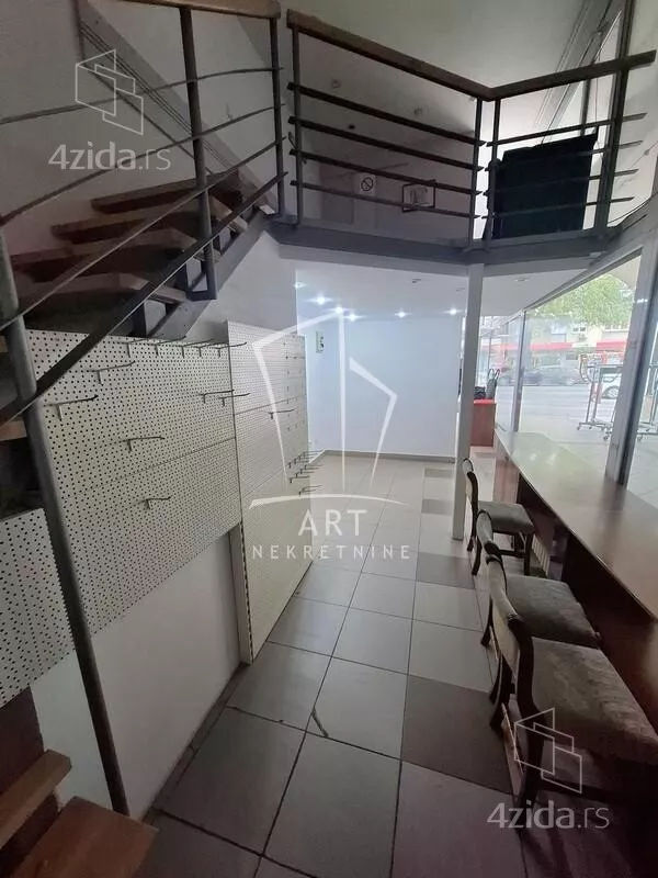 Lokal | 4zida