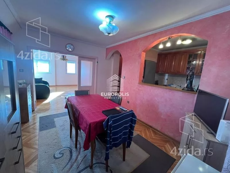 Četvorosoban stan | 4zida