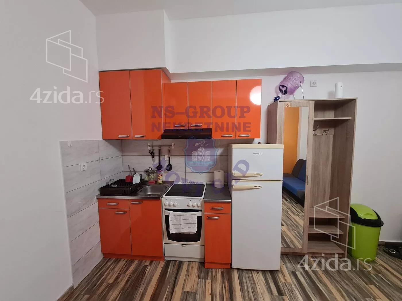 Petosoban stan | 4zida