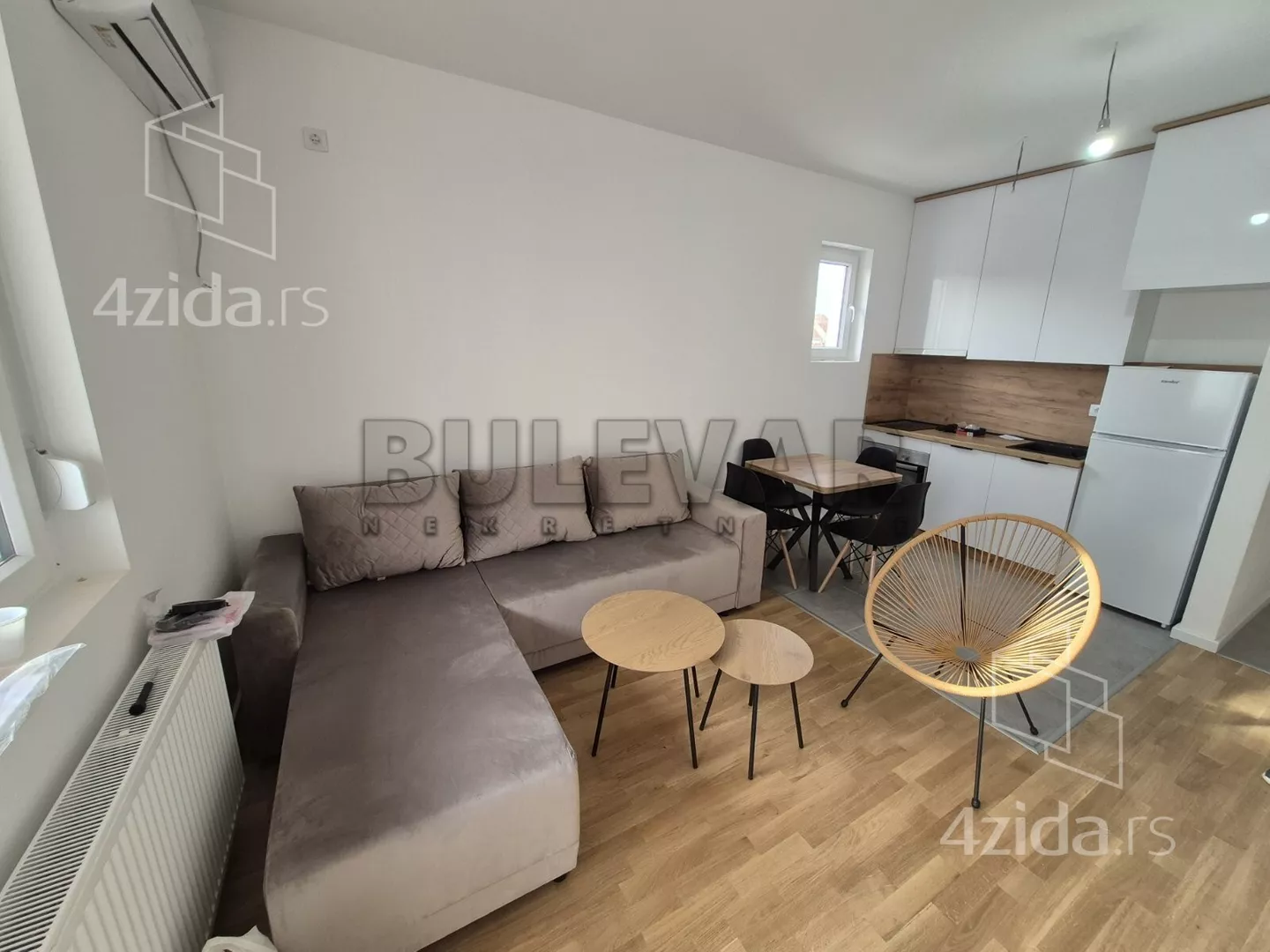 Jednoiposoban stan | 4zida