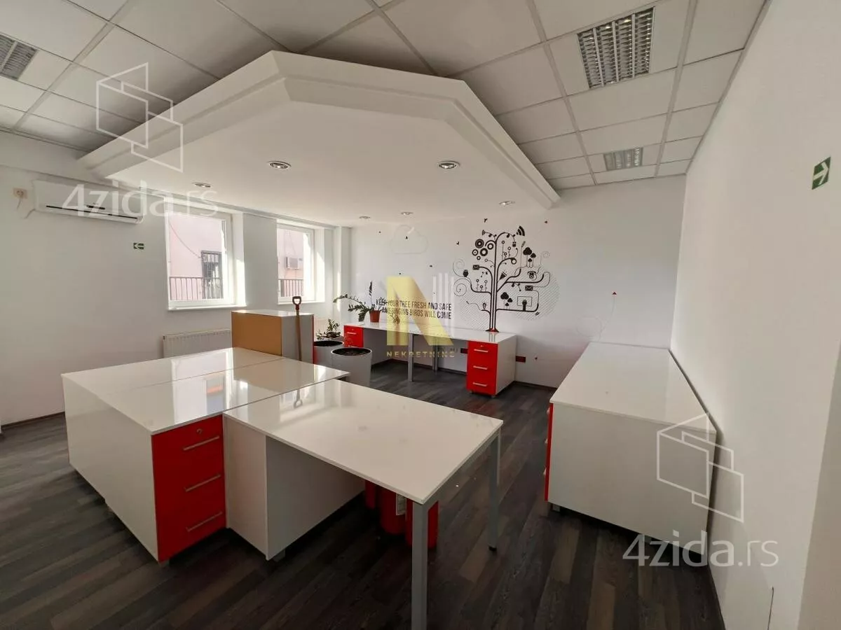 Poslovni prostor | 4zida
