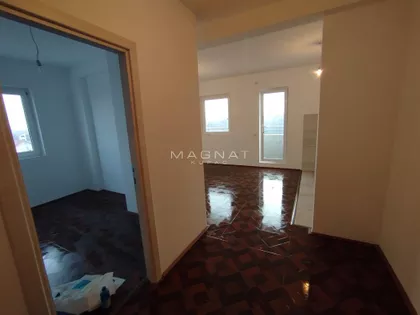 Sutjeska 7 | 4zida.rs