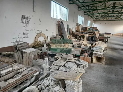 Veliki Popović | 4zida.rs