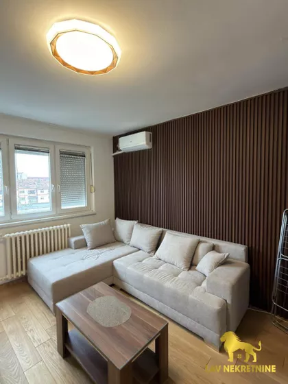 PARISKE KOMUNE | 4zida.rs