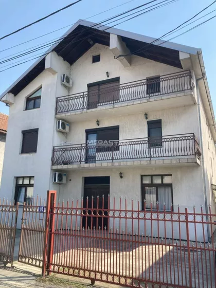 Laze Simića | 4zida.rs
