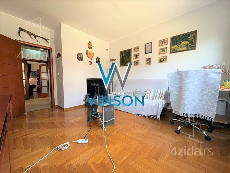 Petosoban stan | 4zida
