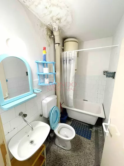 Ekonomski/Pravni Fakultet | 4zida.rs