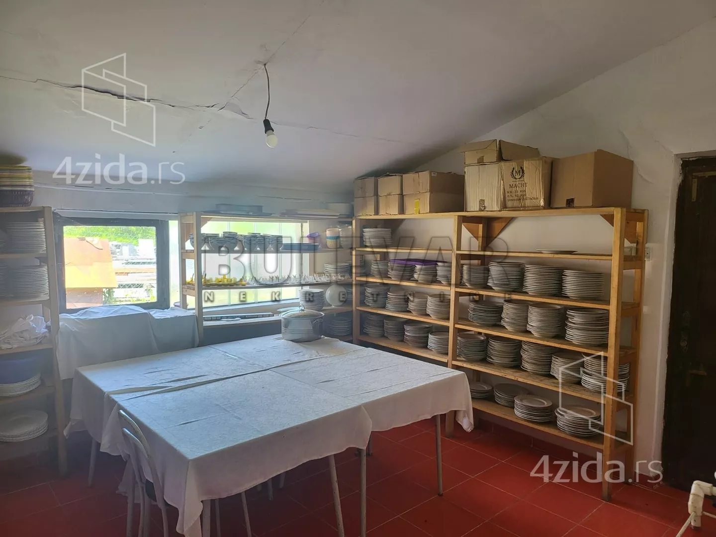 Lokal | 4zida