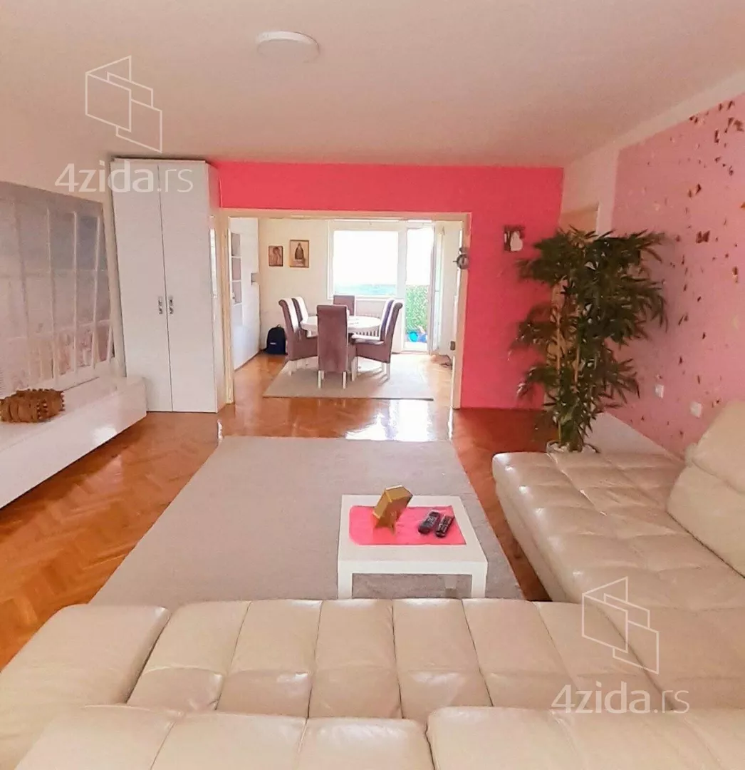 Troiposoban stan | 4zida