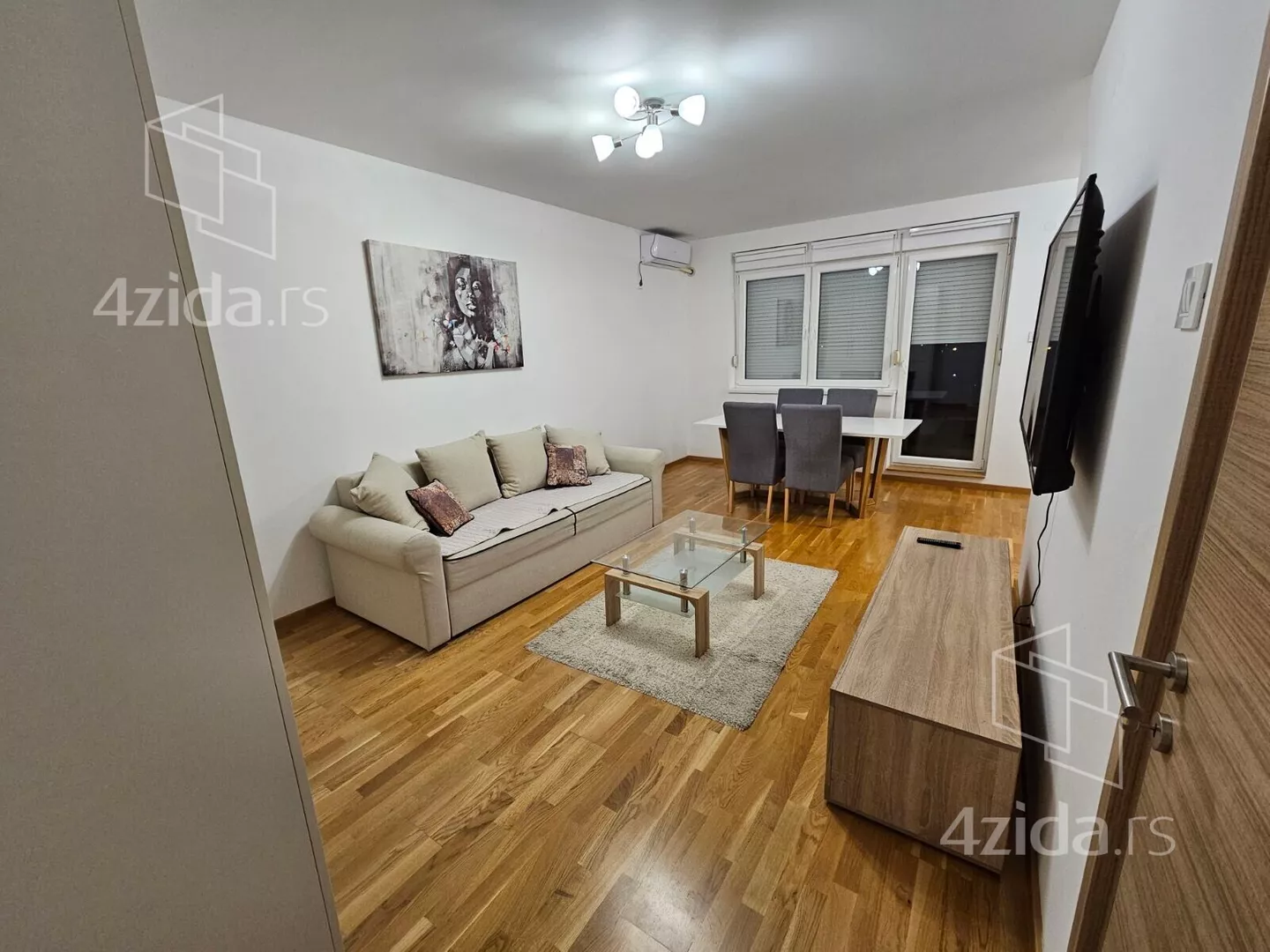 Jednoiposoban stan | 4zida