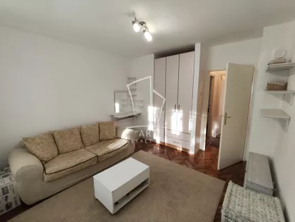 Učitelja Miloša Jankovića | 4zida.rs