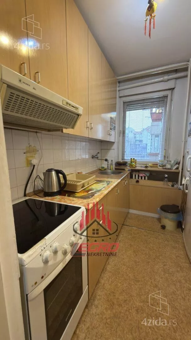 Četvoroiposoban stan | 4zida