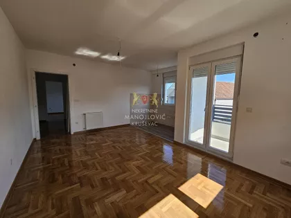 Trg Kosturnica | 4zida.rs