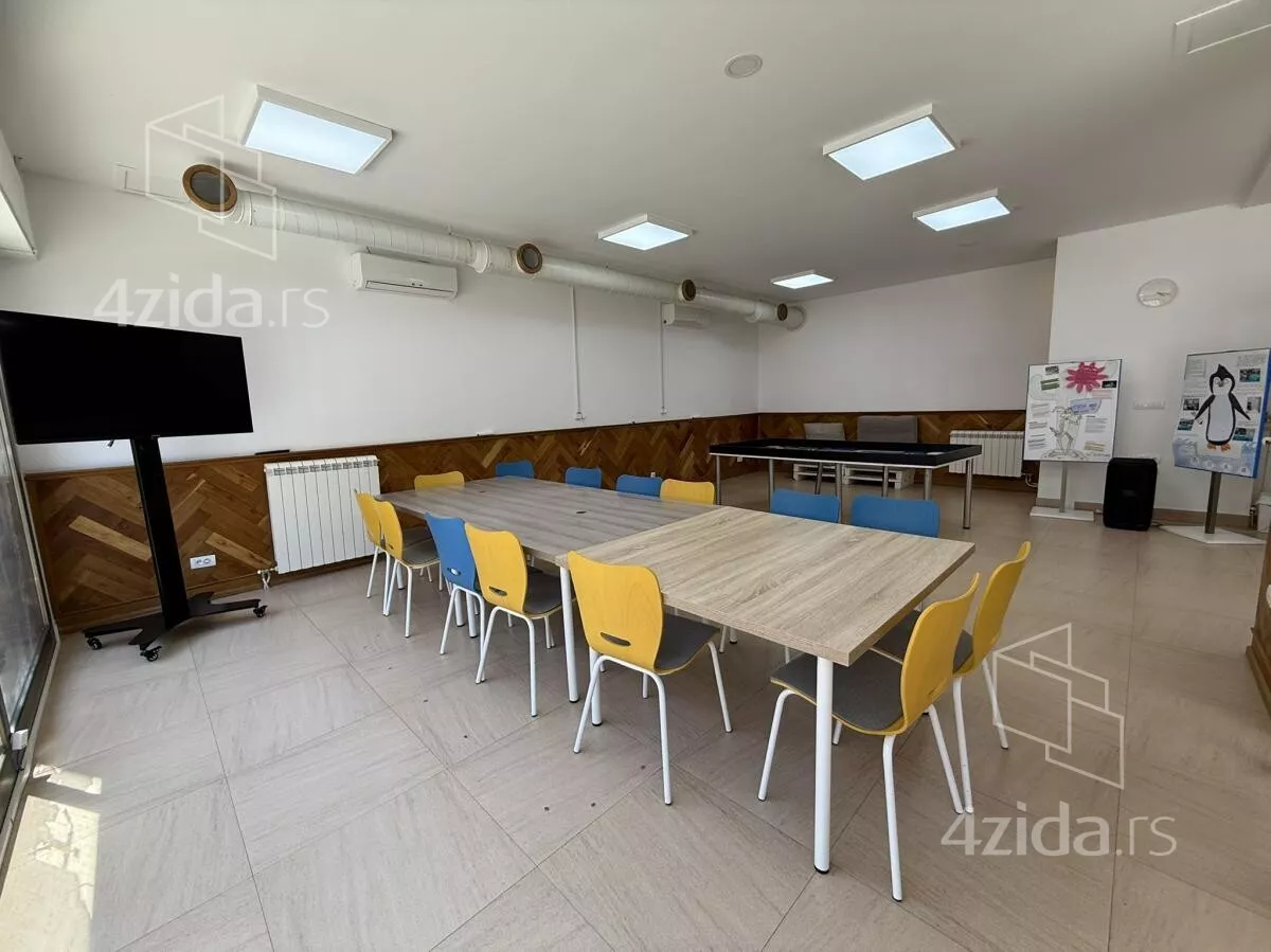Lokal | 4zida
