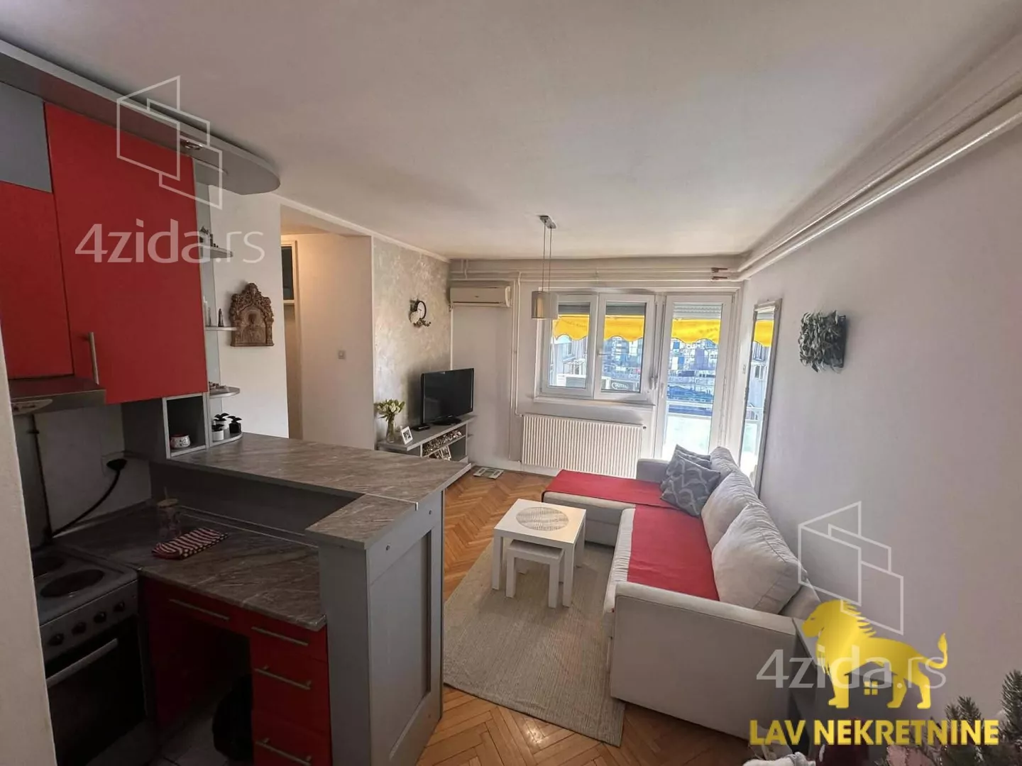 Jednoiposoban stan | 4zida