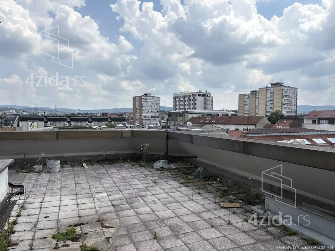 Poslovni prostor | 4zida