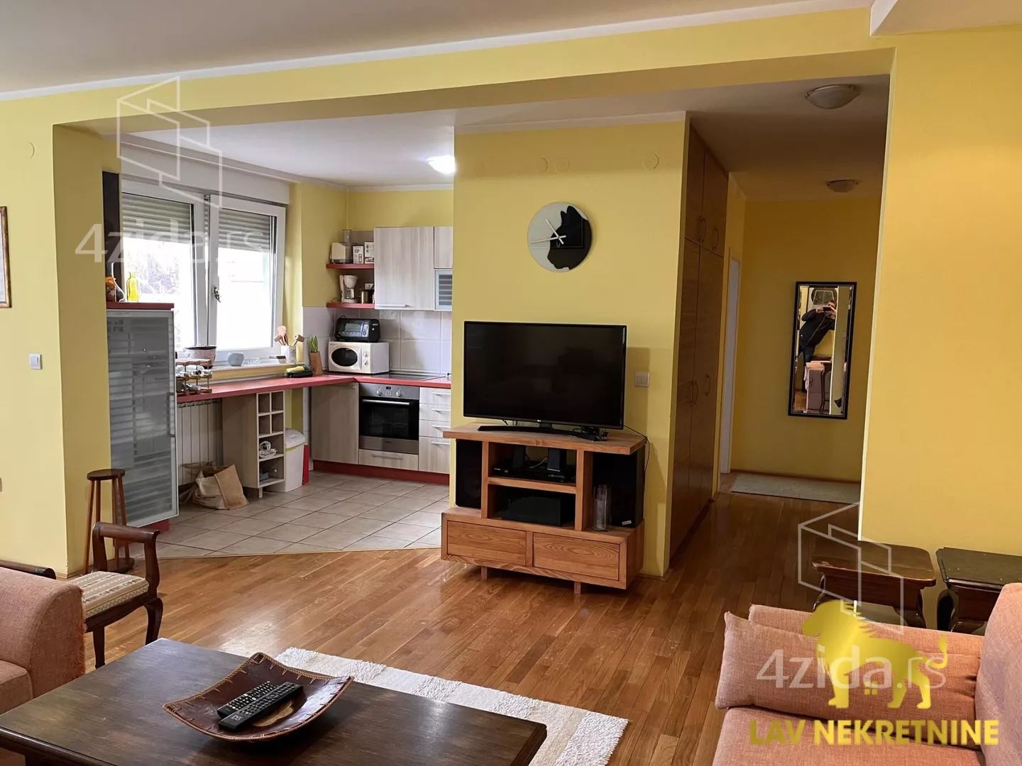 Dvoiposoban stan | 4zida