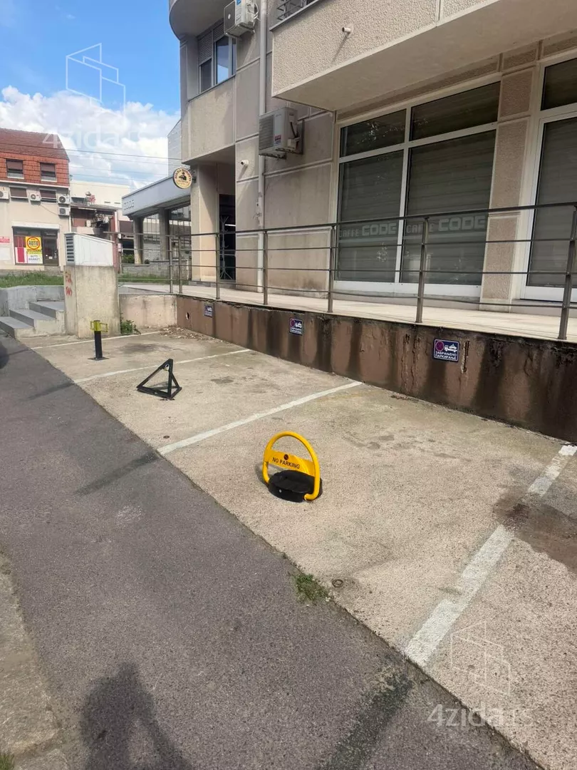 Parking | 4zida