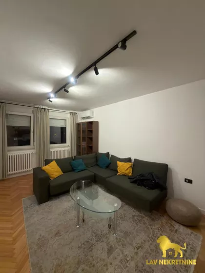 RADOMIRA RAŠE RADUJKOVA | 4zida.rs