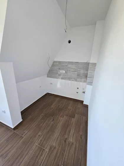 Belog narcisa | 4zida.rs