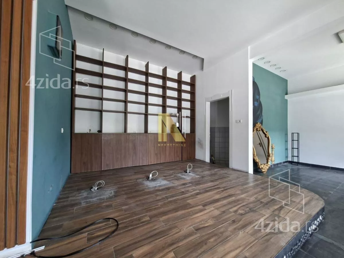 Lokal | 4zida
