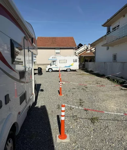 Ugrinovački Put 23 Deo | 4zida.rs
