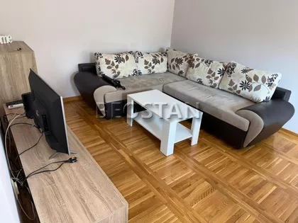 Ruđera Boškovića | 4zida.rs