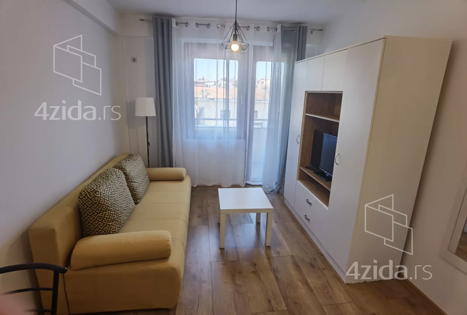 Garsonjera | 4zida