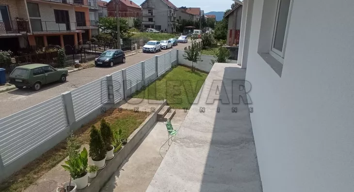 Lokal | 4zida
