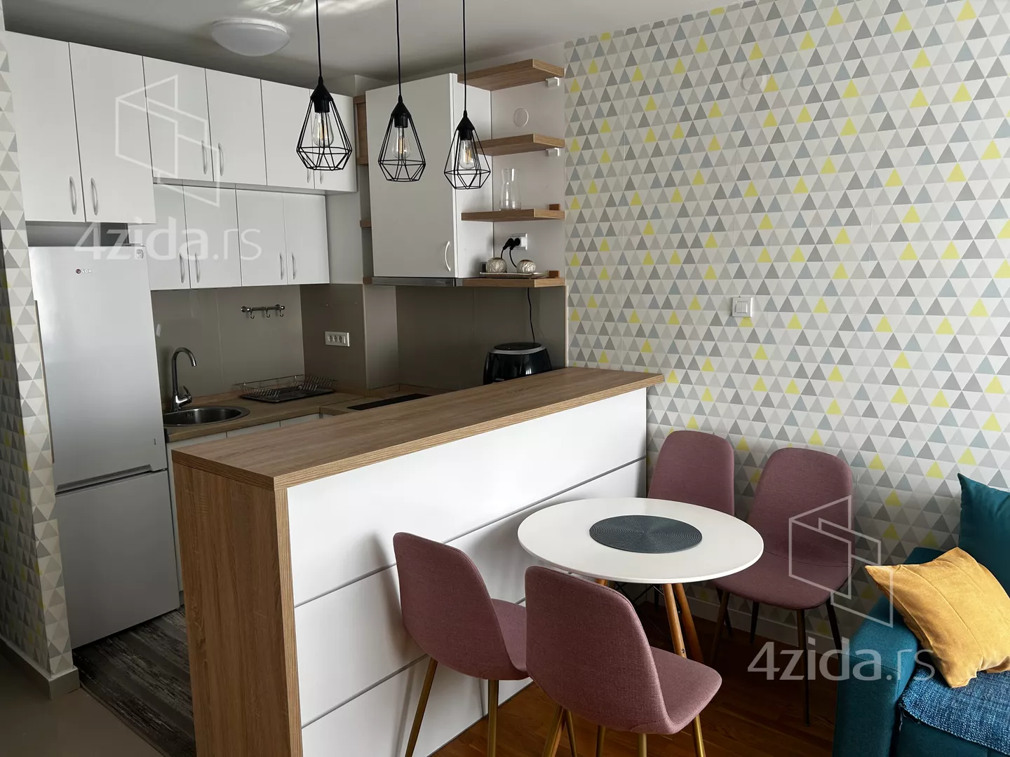 Jednoiposoban stan | 4zida