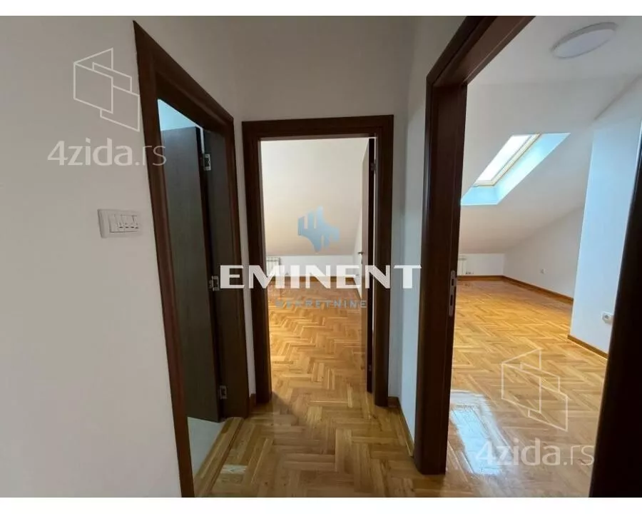 Šestosoban stan | 4zida