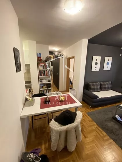 Mažuranićeva | 4zida.rs