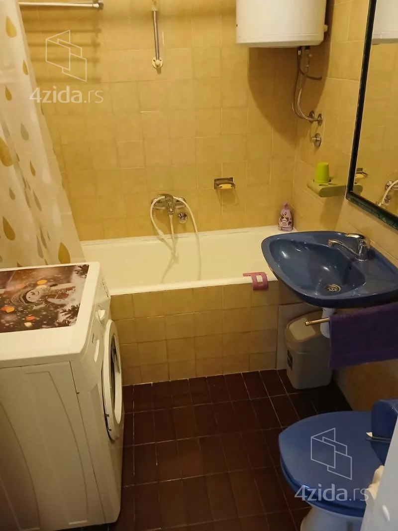 Troiposoban stan | 4zida