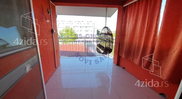 Šestosoban stan | 4zida