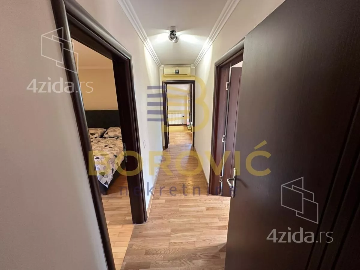 Petosoban stan | 4zida