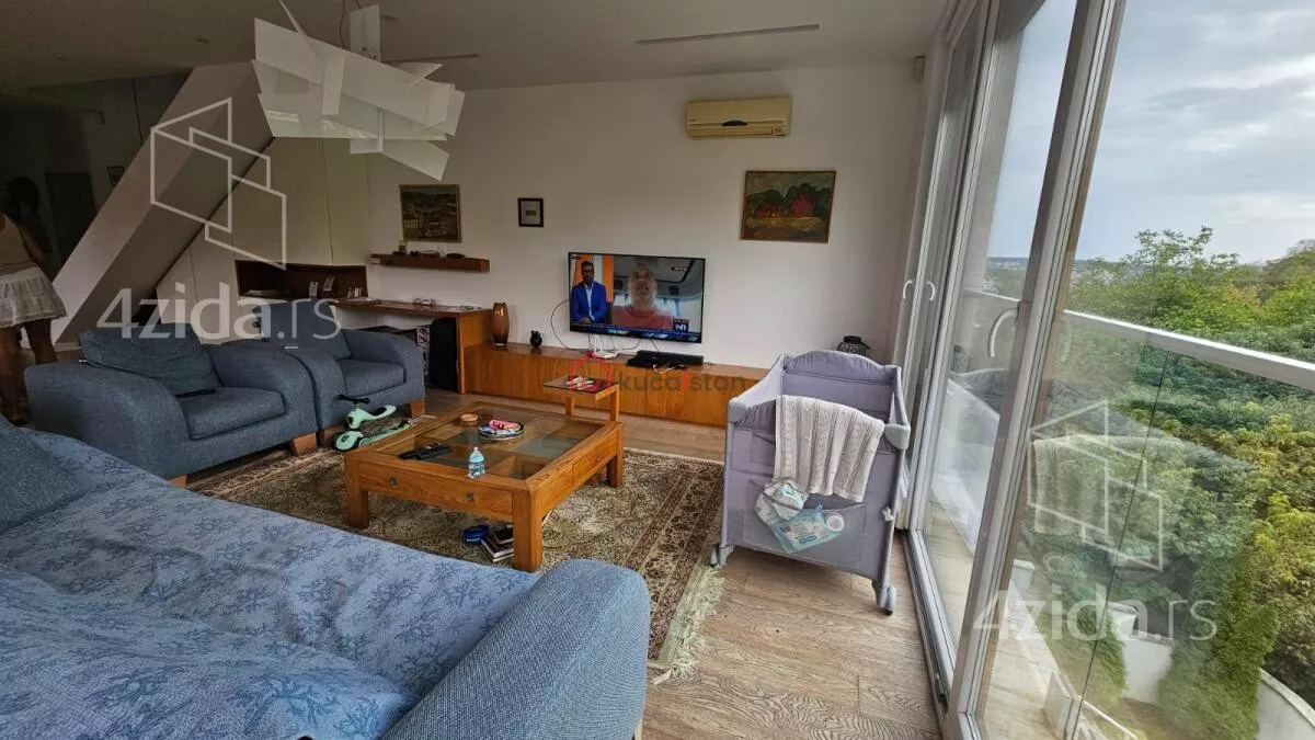 Četvoroiposoban stan | 4zida