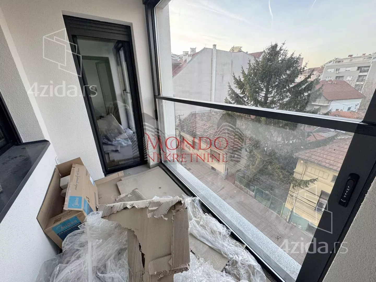 Dvoiposoban stan | 4zida