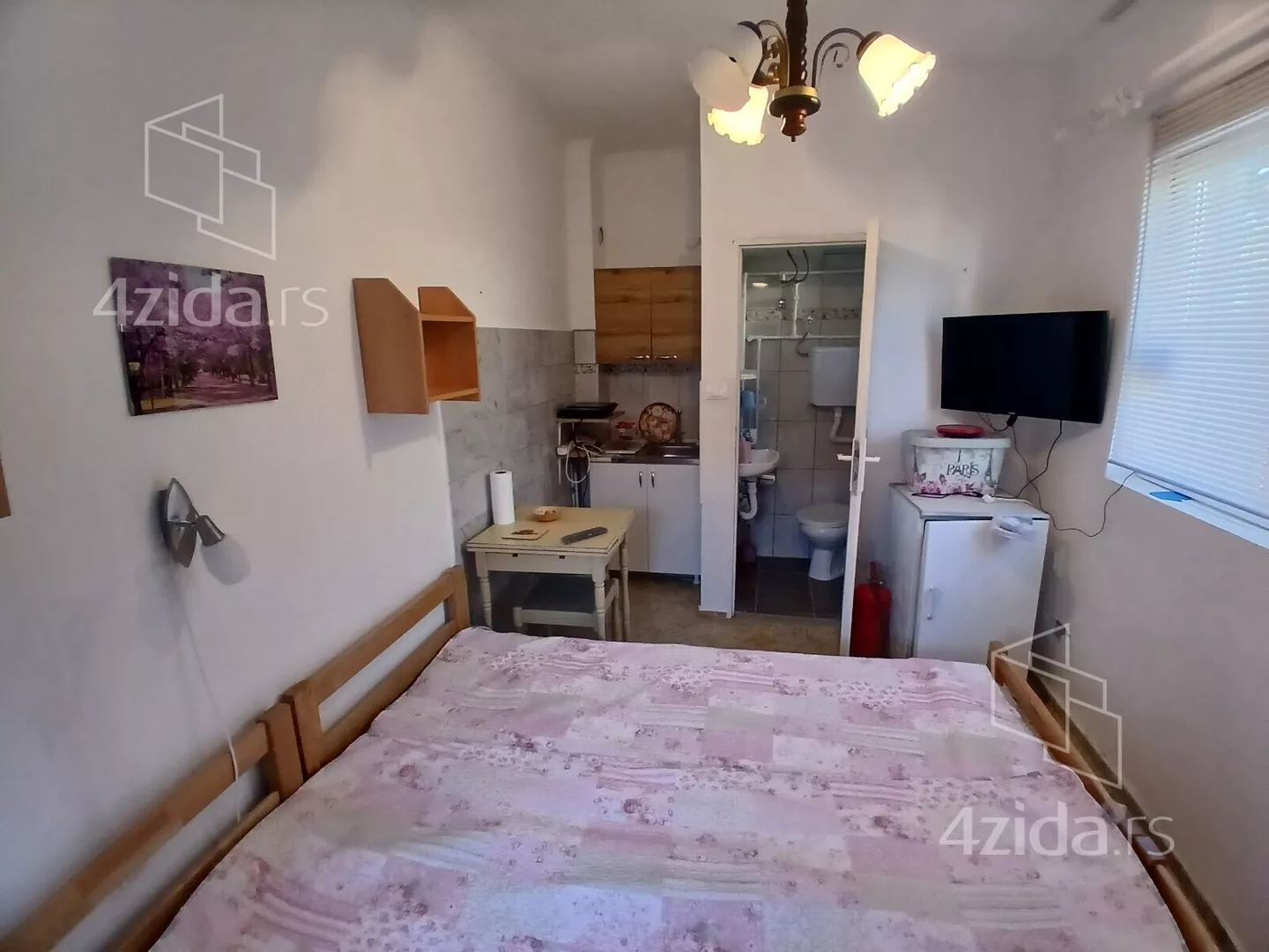 Lokal | 4zida