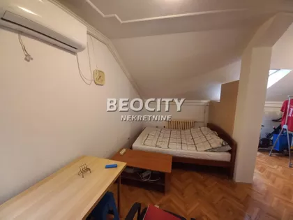 Pap Pavla | 4zida.rs