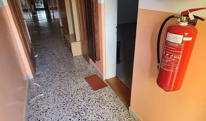 Poslovna zgrada | 4zida