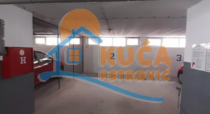 Garaža | 4zida