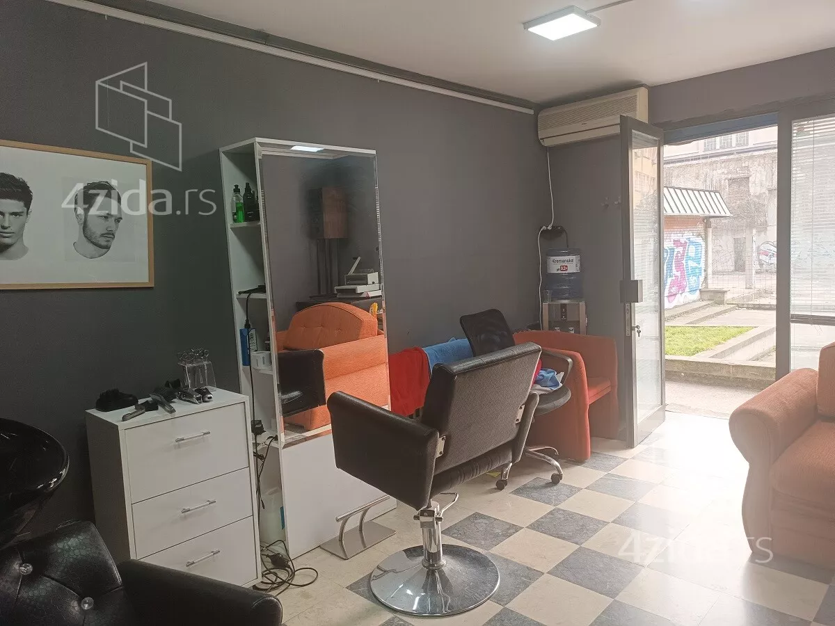 Poslovni prostor | 4zida