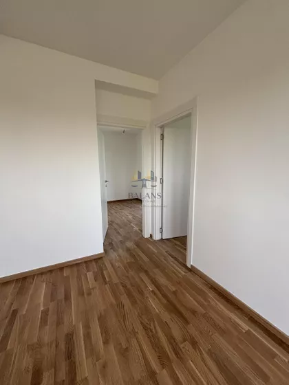 Surčin (mesto) | 4zida.rs