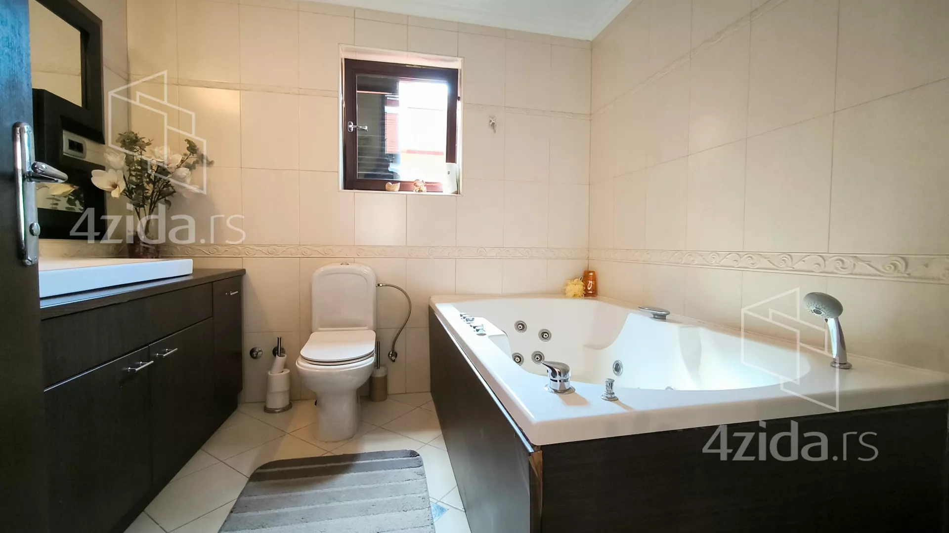 Petosoban stan | 4zida