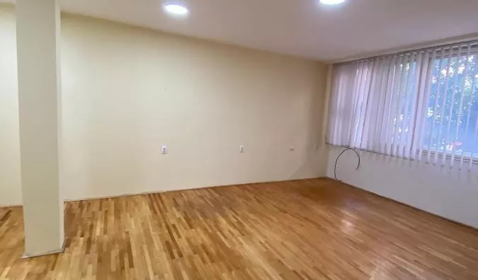 Poslovna zgrada | 4zida