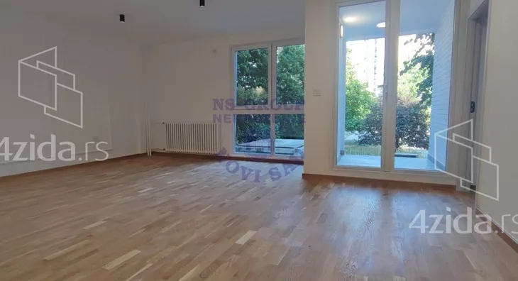 Četvoroiposoban stan | 4zida