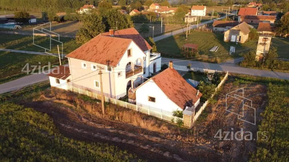 2-etažna kuća | 4zida
